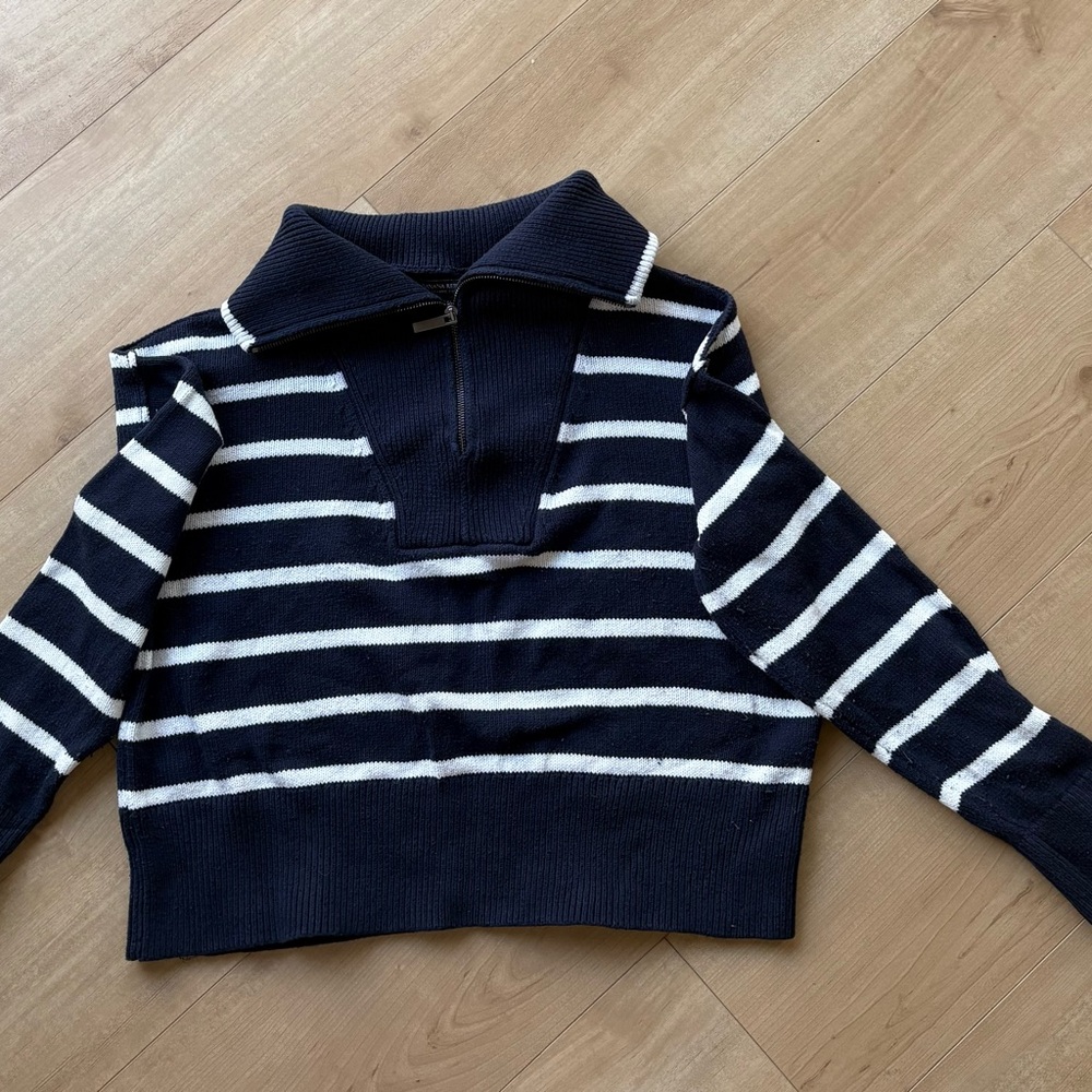 Banana Republic Striped Navy & White Zip-Neck Sweater M